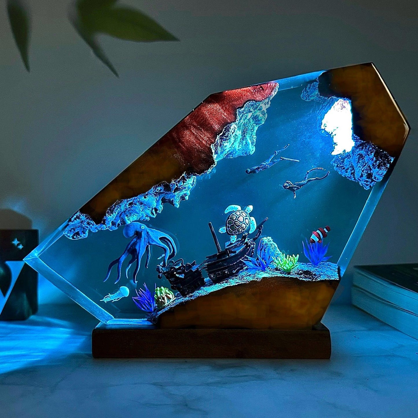 Giant Octopus Diver Resin Lamp