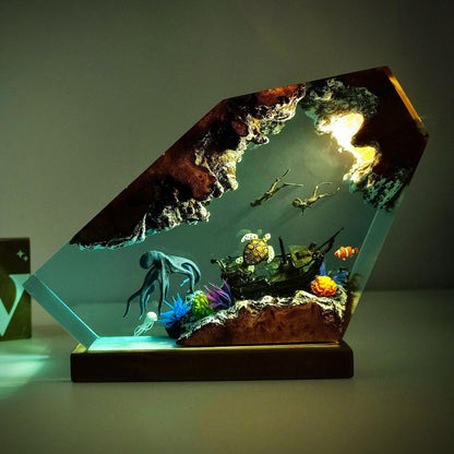 Giant Octopus Diver Resin Lamp